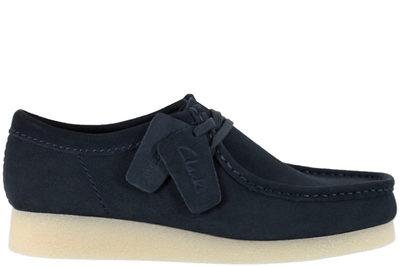 salg af CLARKS WALLABEE EVO SKO I NAVYBLÅ RUSKIND